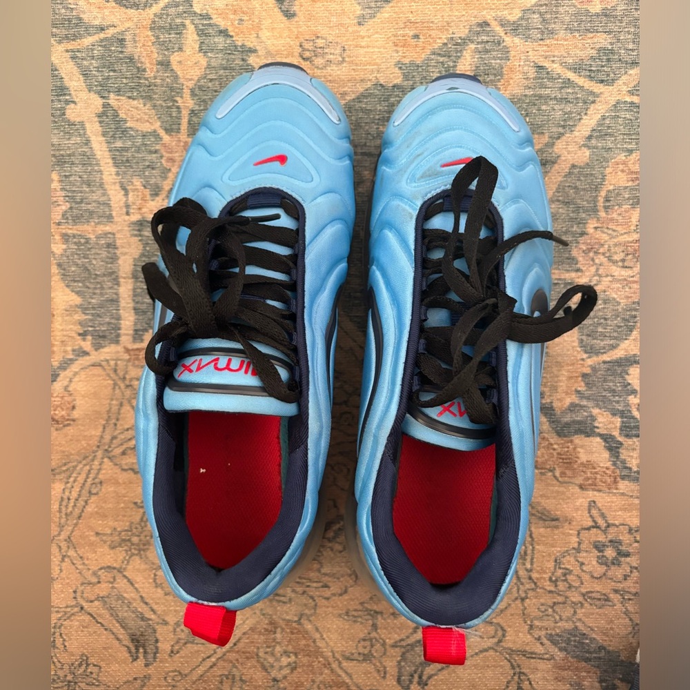 Nike Air Max women’s sneakers